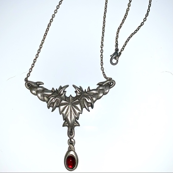 Gothic silvertone metal vines necklace - Picture 3 of 3